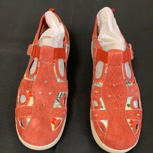 Earth Orgins women’s shoes